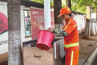 “高看我了!”环卫大叔获奖很谦虚