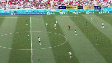 萨拉赫挑射进球